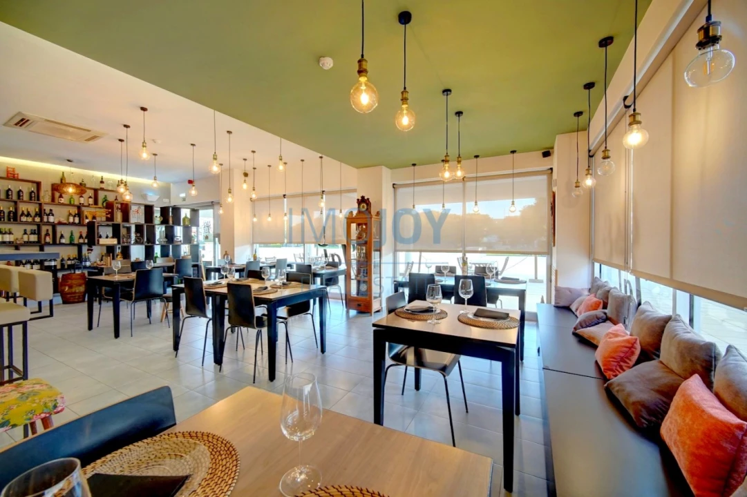 Loja para Arrendamento em Oeiras e São Julião da Barra, Paço de Arcos e Caxias Foto 1