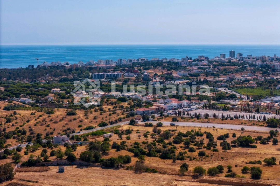 Moradia T5 para Venda em Quarteira Foto 44