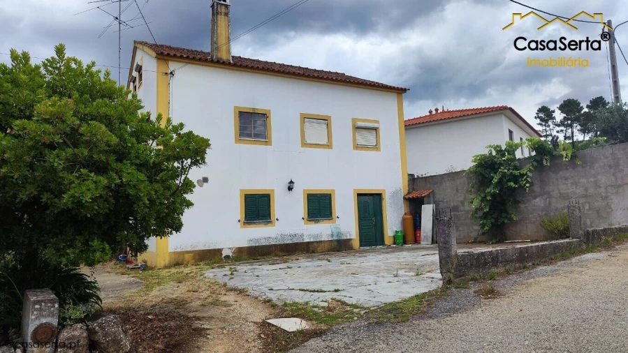 Moradia T4 para Venda em Varzea dos Cavaleiros Foto 1