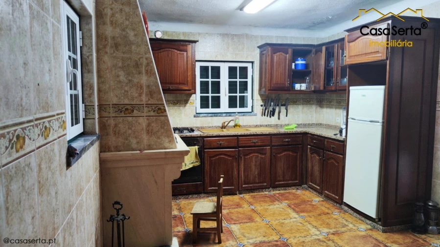 Moradia T4 para Venda em Varzea dos Cavaleiros Foto 4