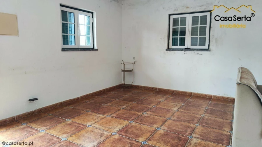 Moradia T4 para Venda em Varzea dos Cavaleiros Foto 6