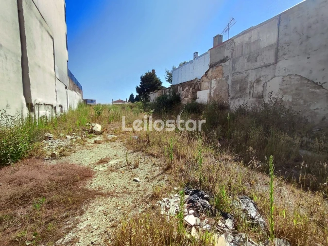 Terreno P/ Prédio para Venda em Oliveira do Douro Foto 1