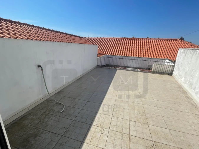 Loja para Arrendamento em Carregueiros Foto 6