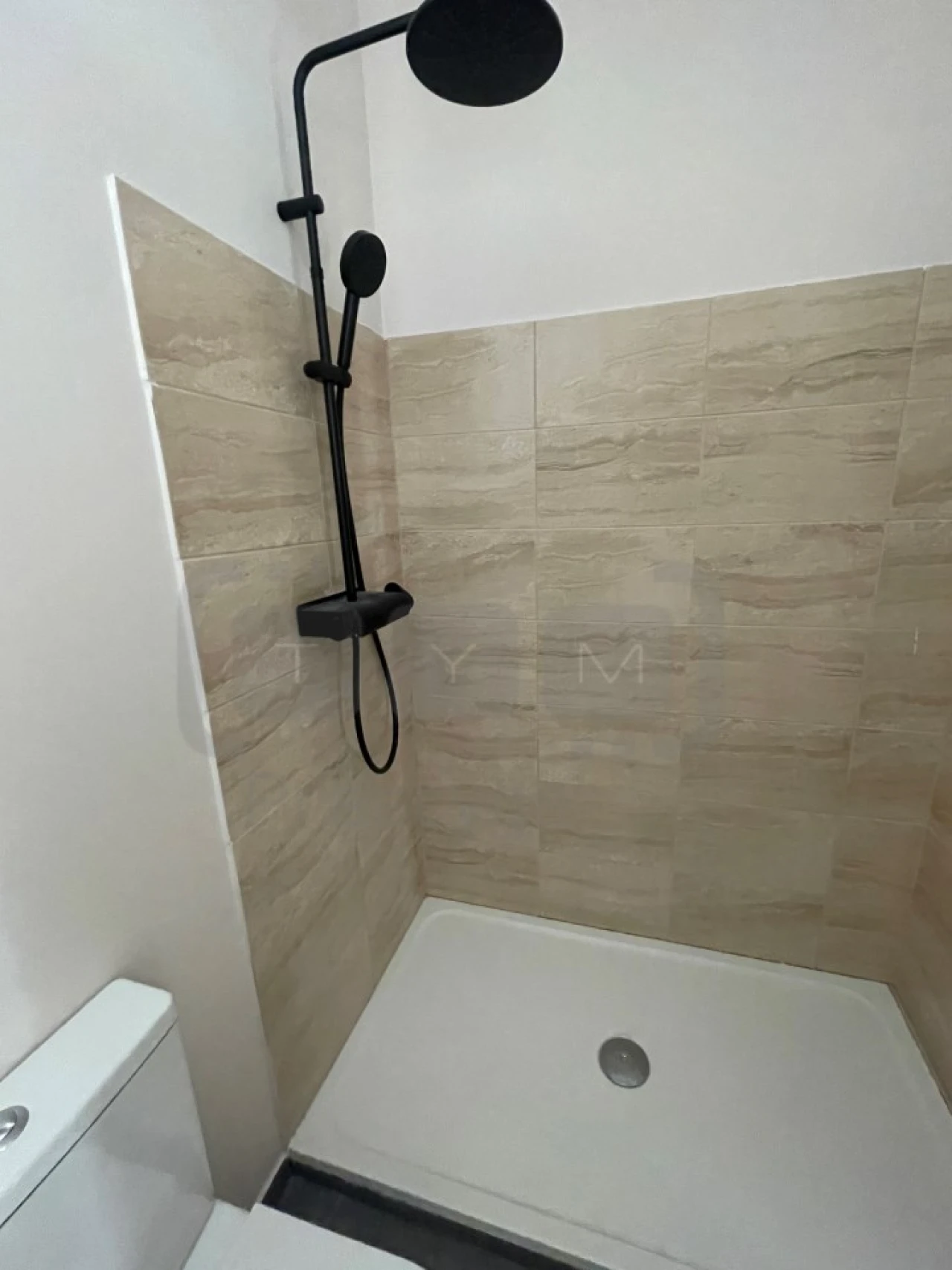 Moradia T2 para Venda em Além da Ribeira e Pedreira Foto 6