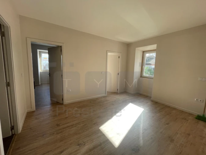 Moradia T2 para Venda em Além da Ribeira e Pedreira Foto 9