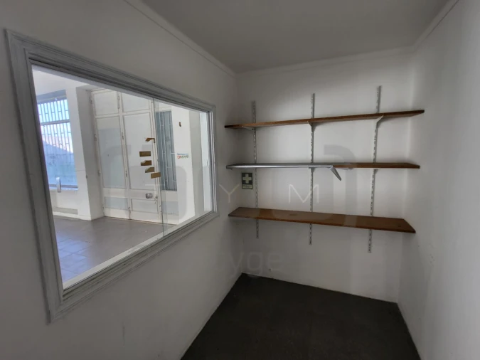 Loja para Arrendamento em São João Baptista e Santa Maria dos Olivais Foto 8