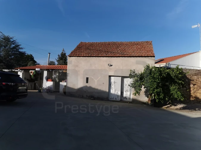 Moradia T3 para Venda em Casais e Alviobeira Foto 17