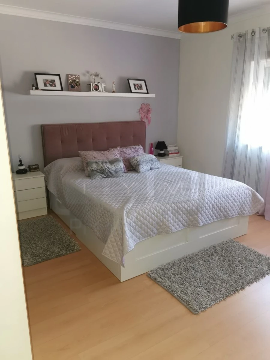 Moradia T3 para Venda em Casais e Alviobeira Foto 14