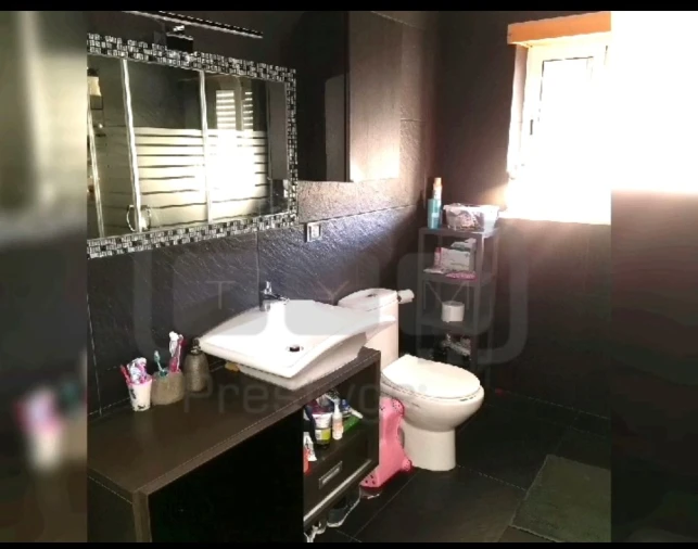 Moradia T3 para Venda em Casais e Alviobeira Foto 9