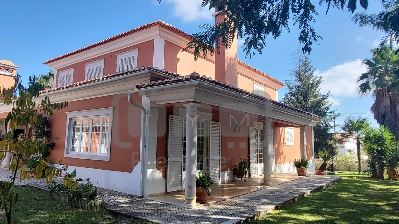 Moradia T5 para Venda em Casais e Alviobeira Foto 2