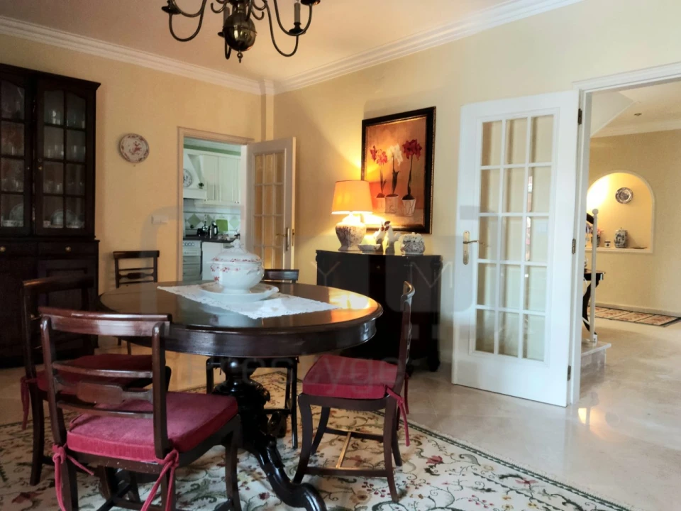 Moradia T5 para Venda em Casais e Alviobeira Foto 11