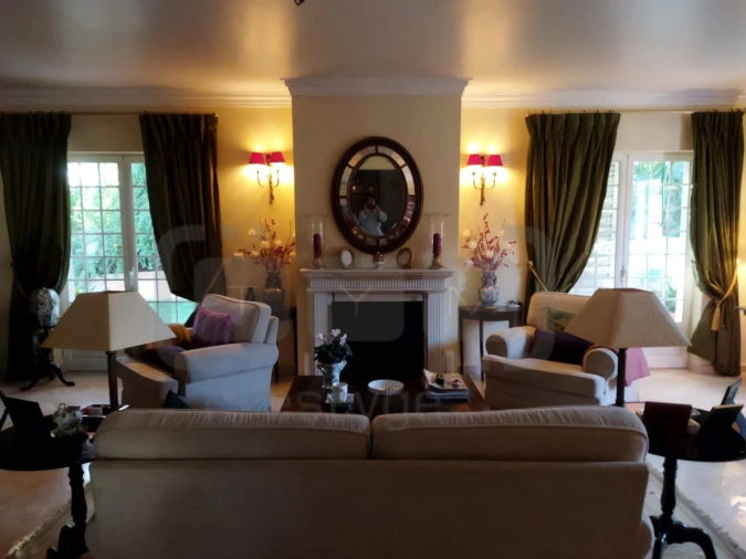 Moradia T5 para Venda em Casais e Alviobeira Foto 9