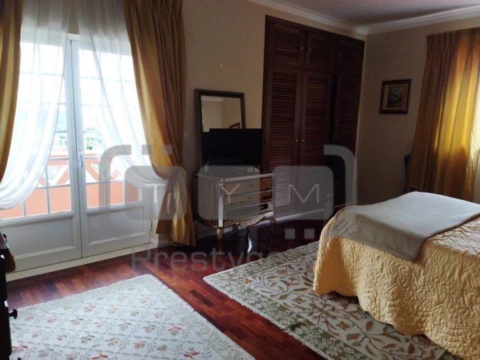 Moradia T5 para Venda em Casais e Alviobeira Foto 40