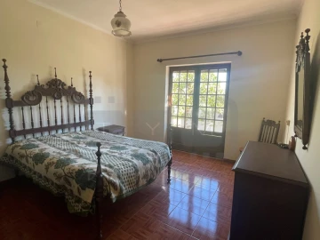 Moradia T4 para Venda em Madalena e Beselga