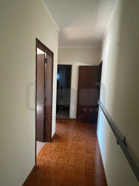 Moradia T4 para Venda em Madalena e Beselga