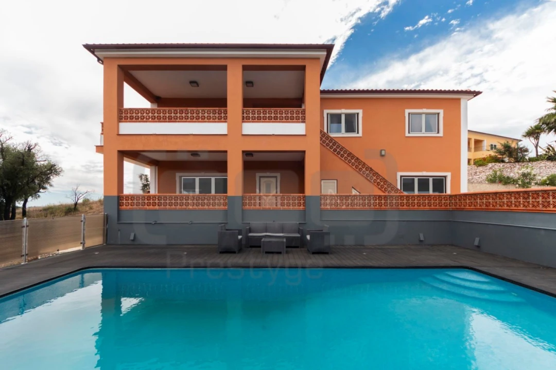 Moradia T4 para Venda em Serra e Junceira Foto 6