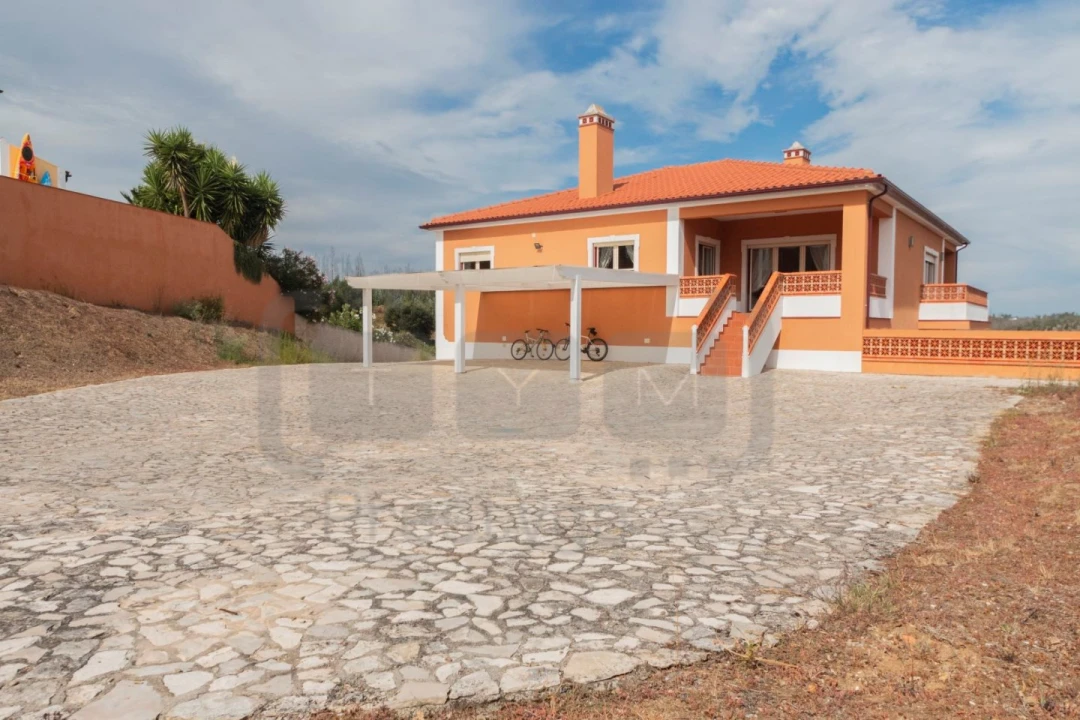 Moradia T4 para Venda em Serra e Junceira Foto 7