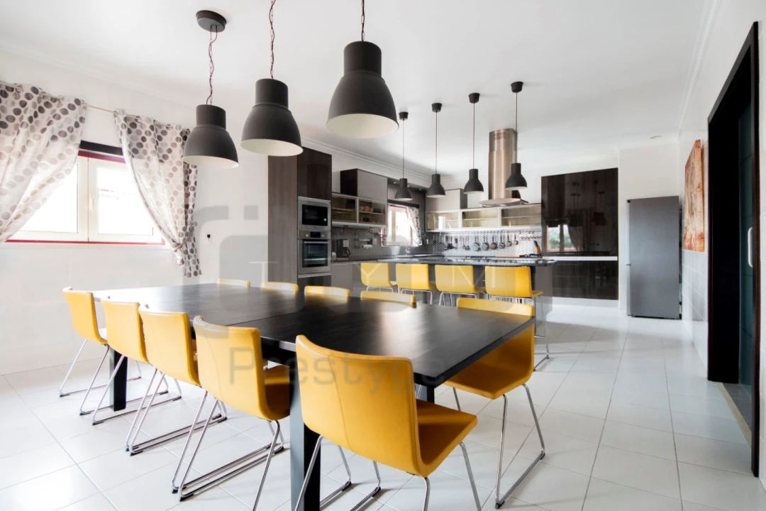 Moradia T4 para Venda em Serra e Junceira Foto 10