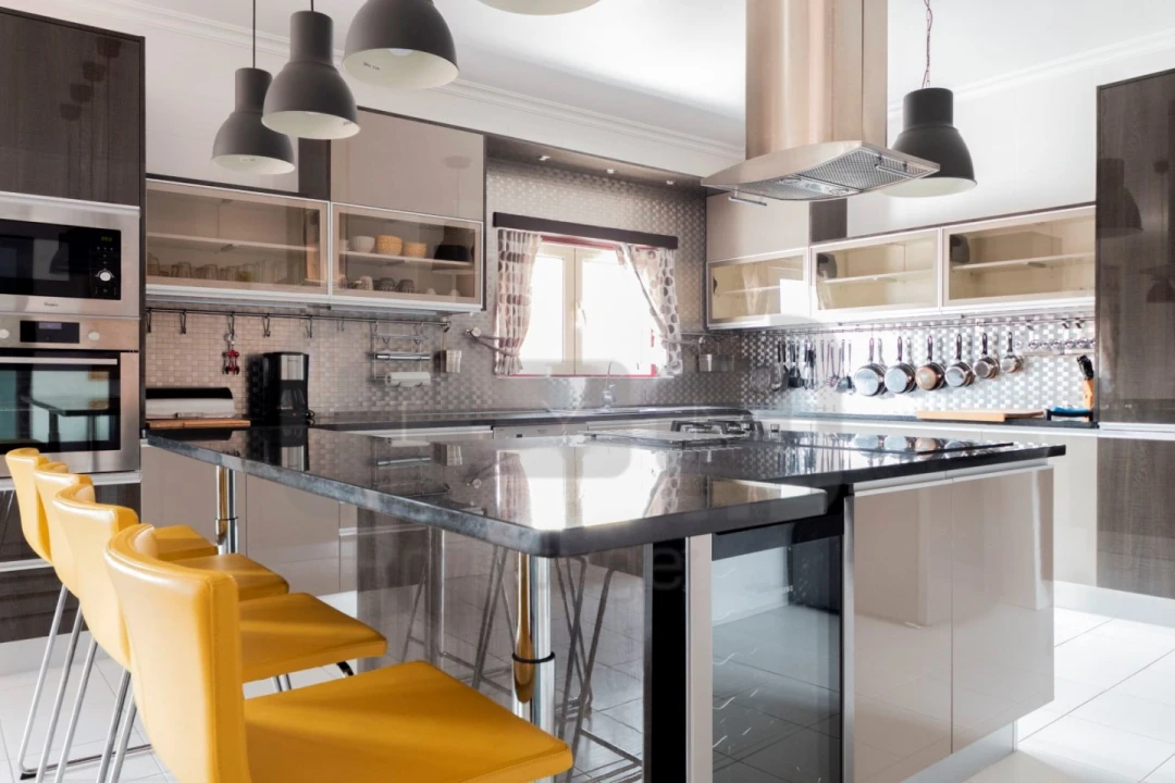 Moradia T4 para Venda em Serra e Junceira Foto 8