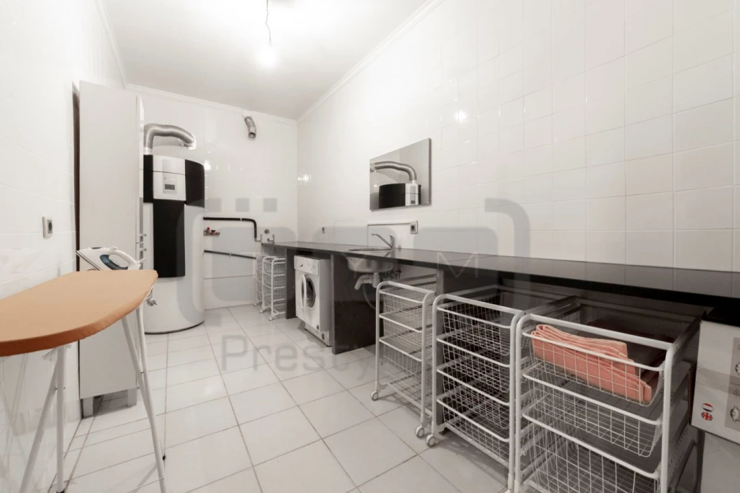 Moradia T4 para Venda em Serra e Junceira Foto 31