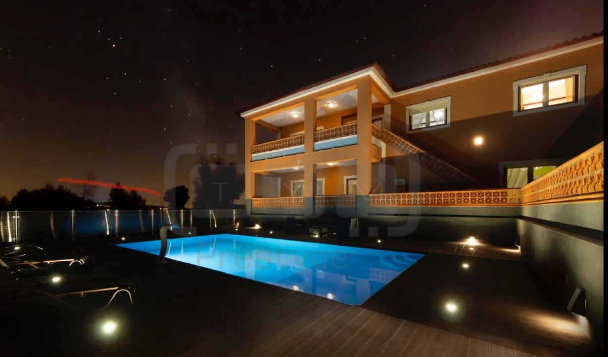 Moradia T4 para Venda em Serra e Junceira Foto 4