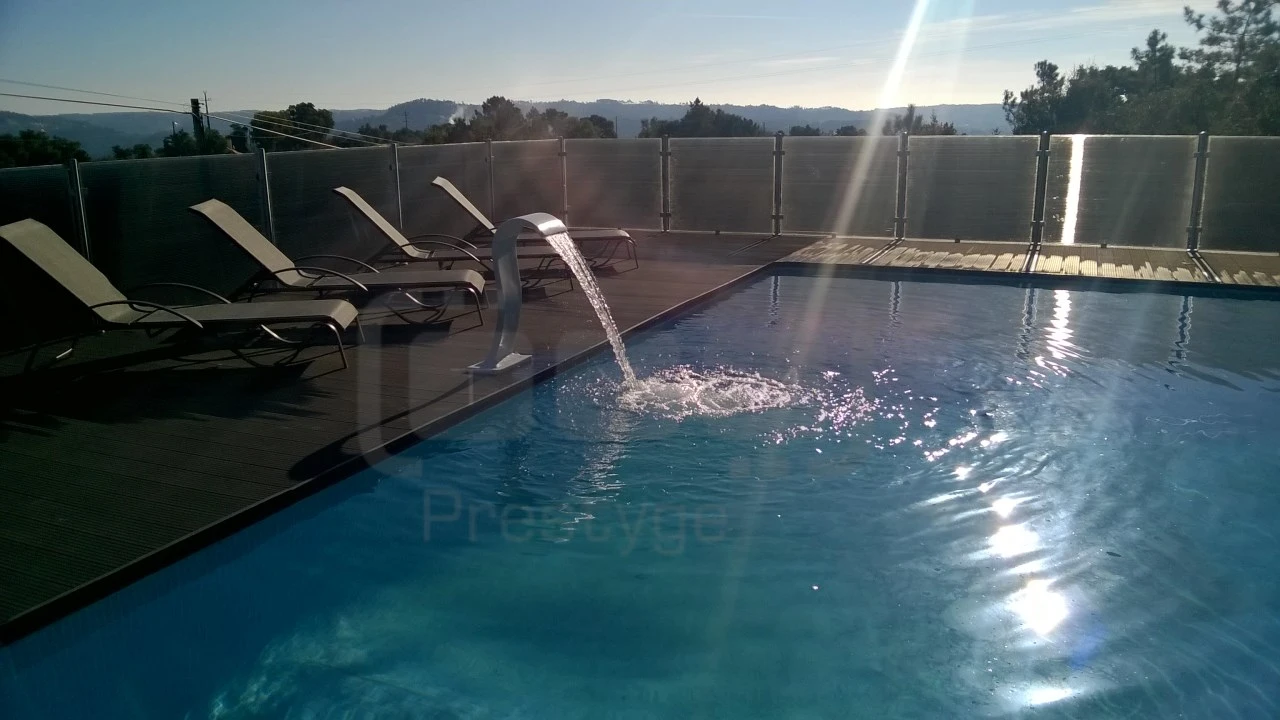 Moradia T4 para Venda em Serra e Junceira Foto 12