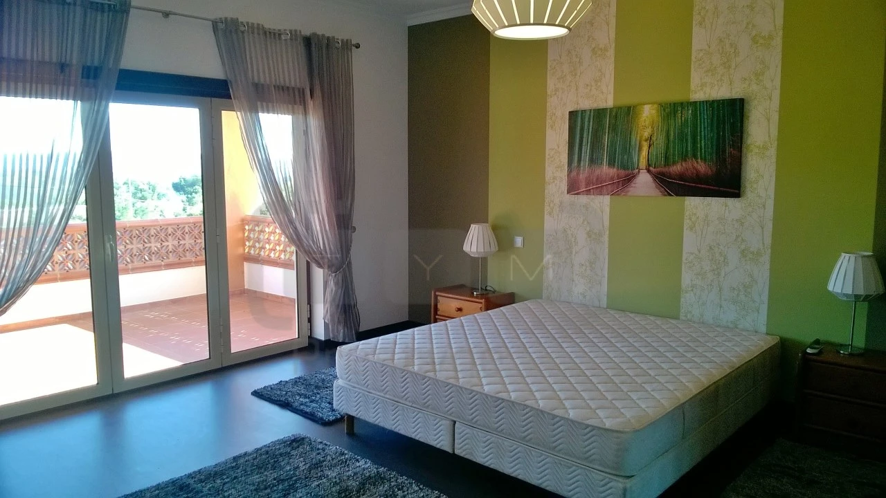 Moradia T4 para Venda em Serra e Junceira Foto 27