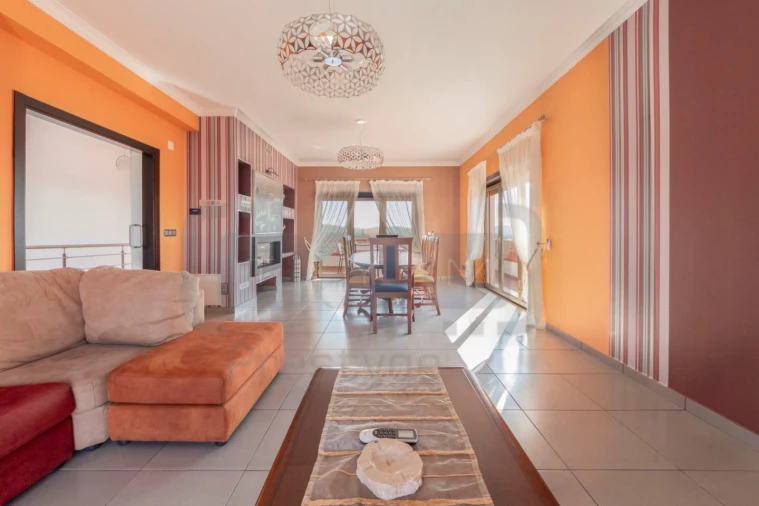 Moradia T4 para Venda em Serra e Junceira Foto 18