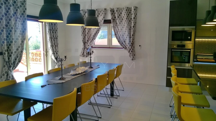 Moradia T4 para Venda em Serra e Junceira Foto 15