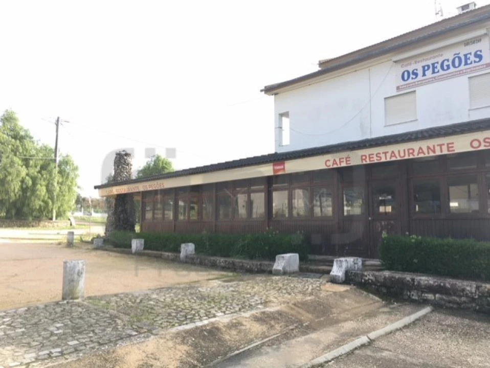 Negócio para Venda em Carregueiros Foto 3