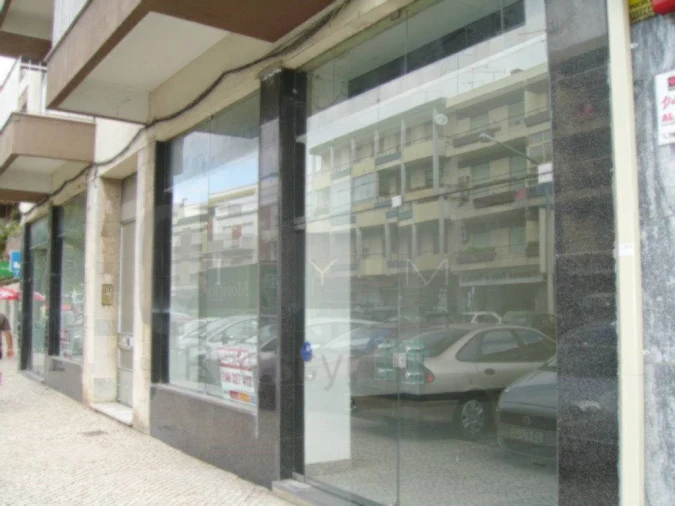 Loja para Venda em São João Baptista e Santa Maria dos Olivais Foto 4