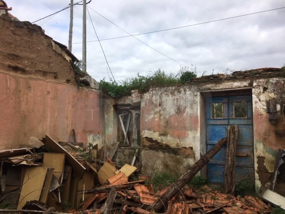 Terreno para Venda em Serra e Junceira Foto 9