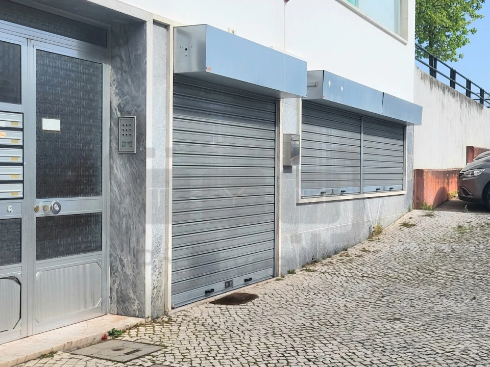 Loja para Venda em São João Baptista e Santa Maria dos Olivais Foto 5