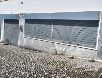 Loja para Venda em São João Baptista e Santa Maria dos Olivais