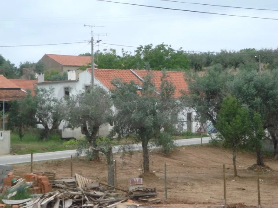 Terreno para Venda em Casais e Alviobeira Foto 1