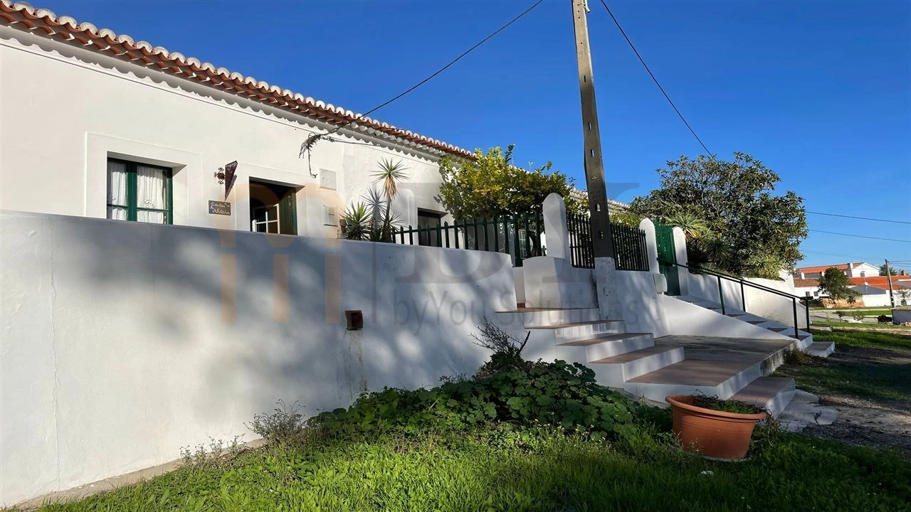 Moradia T5 para Venda em Corte do Pinto Foto 4