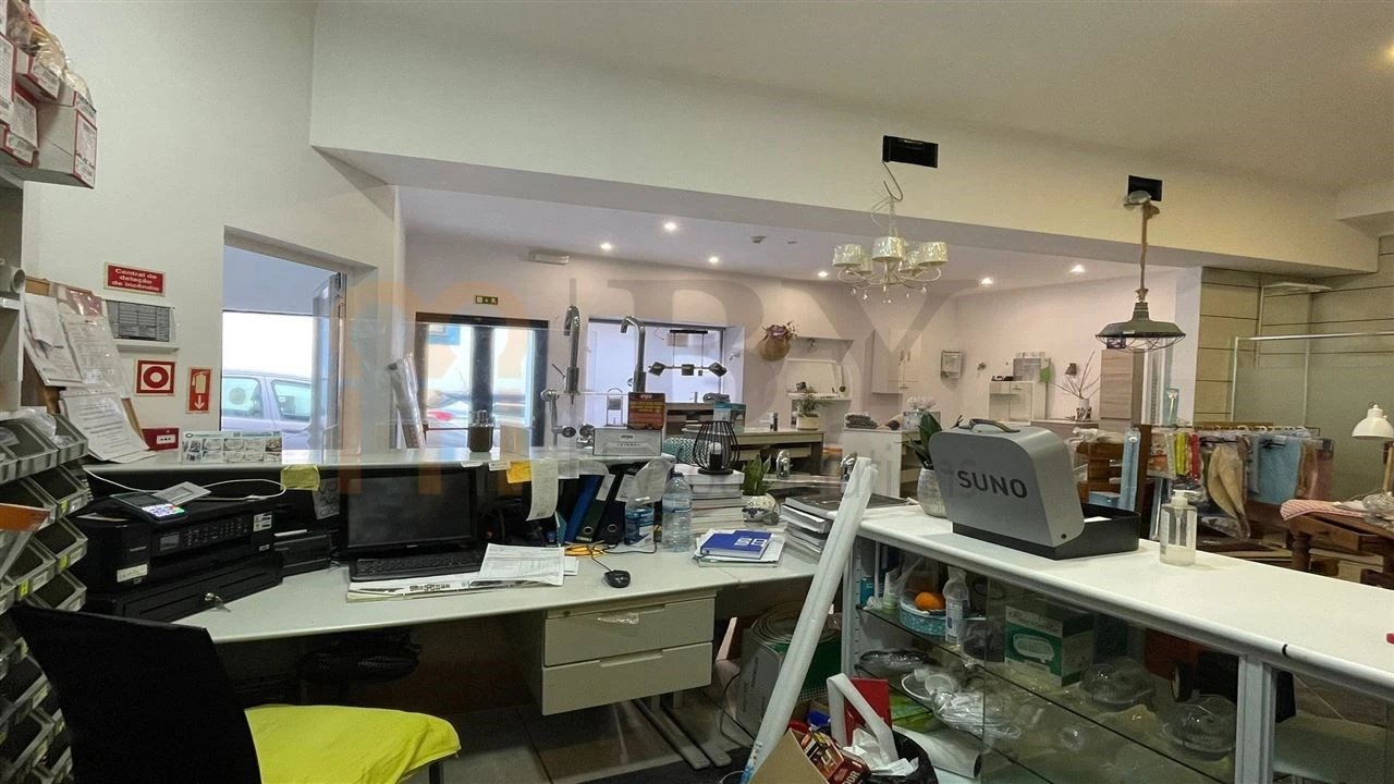 Prédio para Venda em Almodôvar e Graça dos Padrões Foto 5