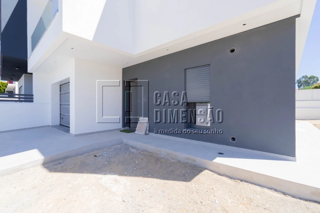 Moradia T3 para Venda em Laranjeiro e Feijó Foto 44