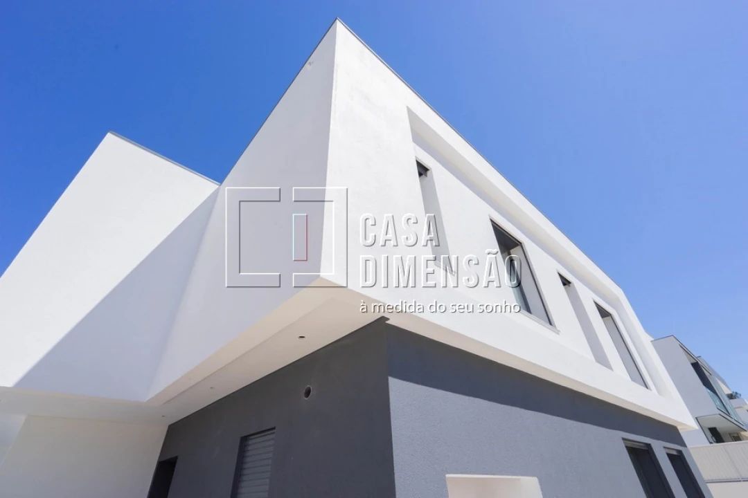 Moradia T3 para Venda em Laranjeiro e Feijó Foto 48