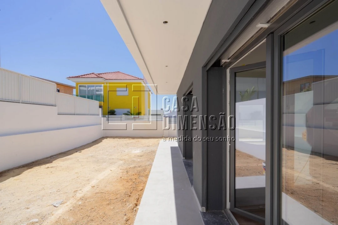 Moradia T3 para Venda em Laranjeiro e Feijó Foto 55
