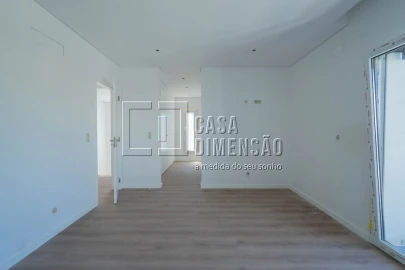 Moradia T3 para Venda em Laranjeiro e Feijó