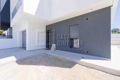 Moradia T3 para Venda em Laranjeiro e Feijó