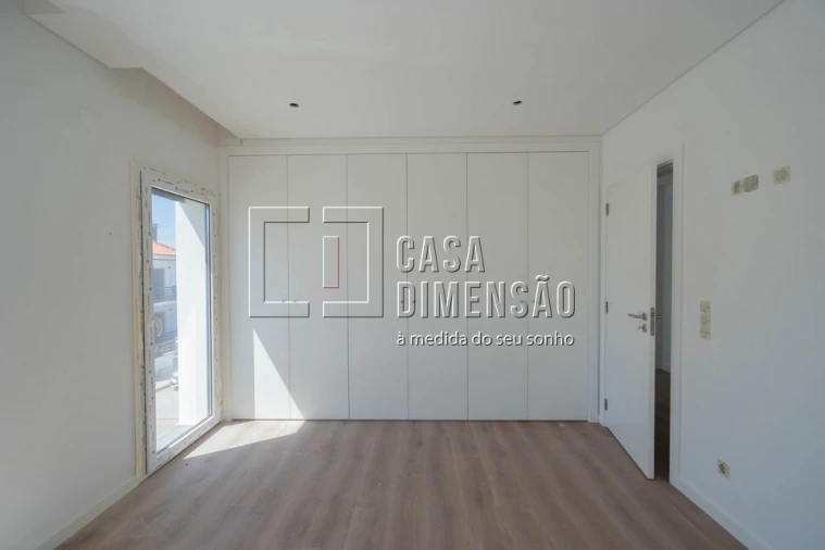 Moradia T3 para Venda em Laranjeiro e Feijó Foto 28