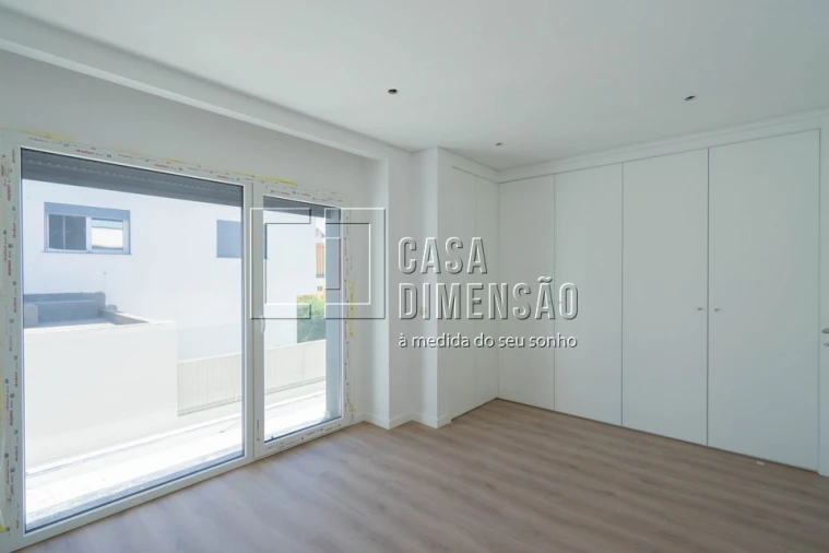 Moradia T3 para Venda em Laranjeiro e Feijó Foto 37
