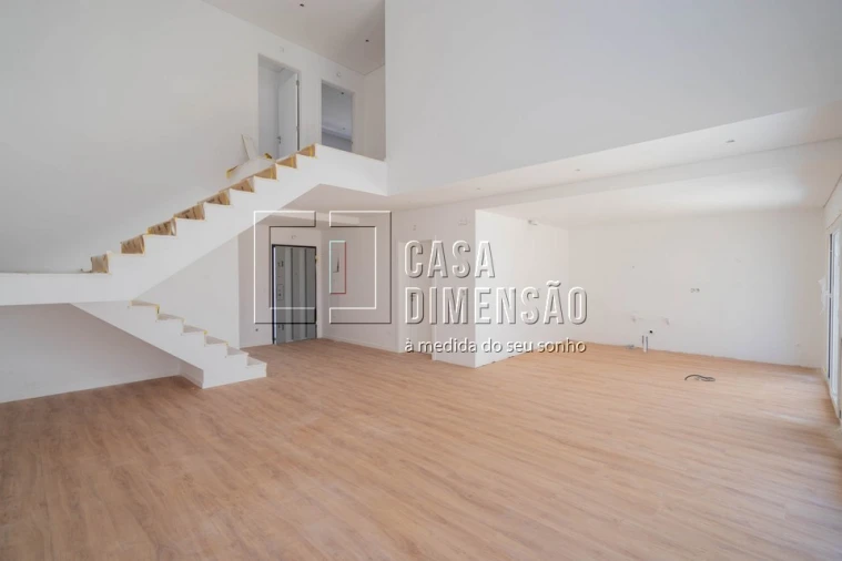 Moradia T4 para Venda em Laranjeiro e Feijó Foto 9