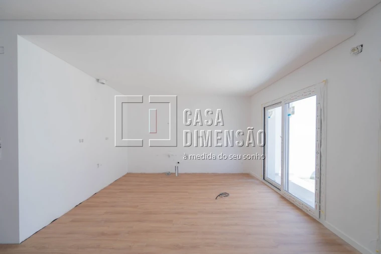 Moradia T4 para Venda em Laranjeiro e Feijó Foto 15