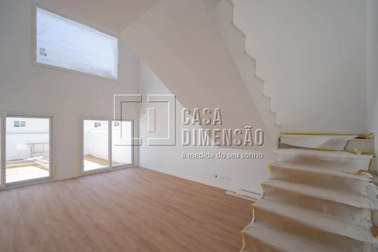 Moradia T4 para Venda em Laranjeiro e Feijó Foto 19