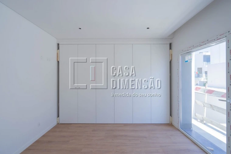 Moradia T4 para Venda em Laranjeiro e Feijó Foto 27