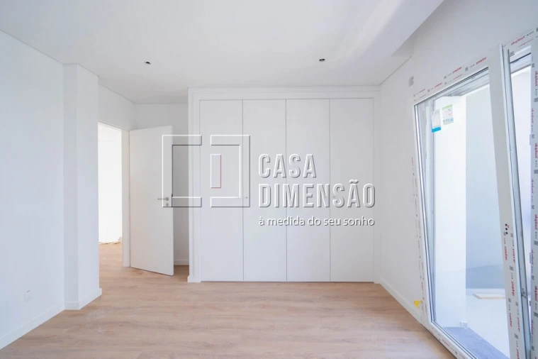 Moradia T4 para Venda em Laranjeiro e Feijó Foto 34