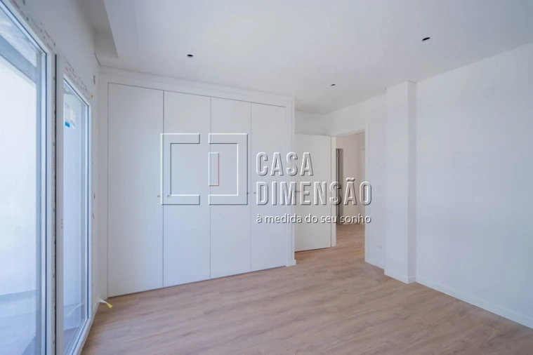 Moradia T4 para Venda em Laranjeiro e Feijó Foto 39